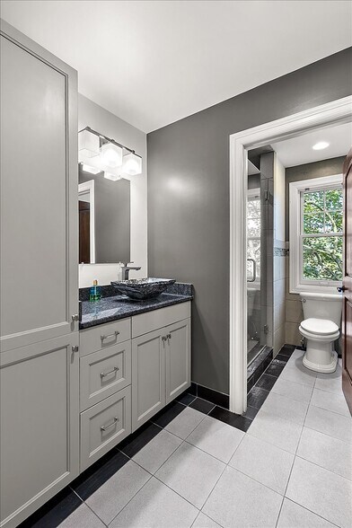 More Photos Of 1330 Oxford Rd, Bloomfield Hills Specialty For Sale