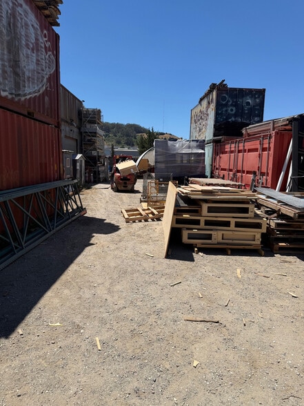 More Photos Of 1339 Yosemite Ave, San Francisco Warehouse For Lease