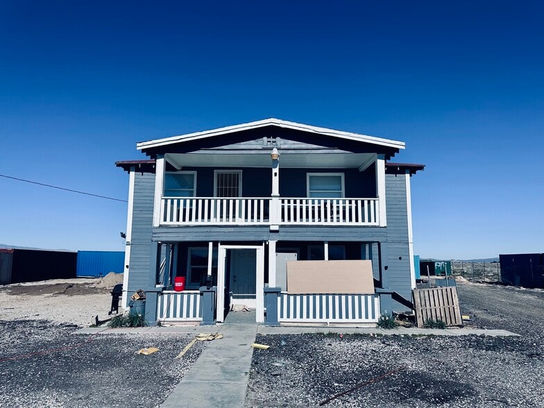 More Photos Of 2761 W Avenue F, Lancaster Manufacturing For Sale