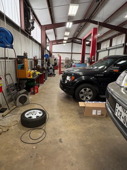 More Photos Of 15920 Kuykendahl Rd, Houston Auto Repair For Sale