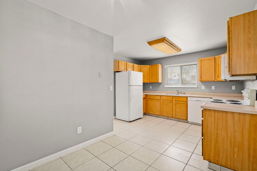 More Photos Of 839 Sutro St, Reno Apartments For Sale