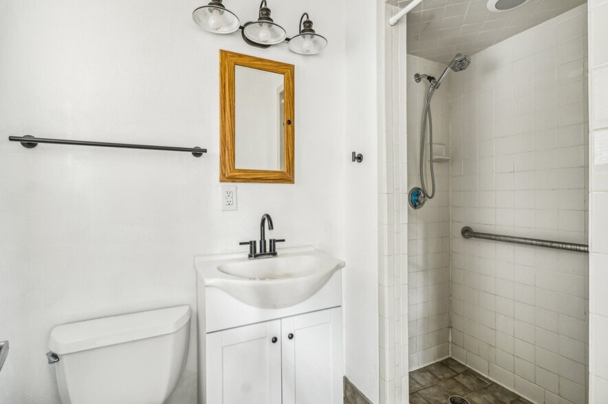 More Photos Of 7735 Mocking Bird Ln, San Antonio Lodge Meeting Hall For Sale