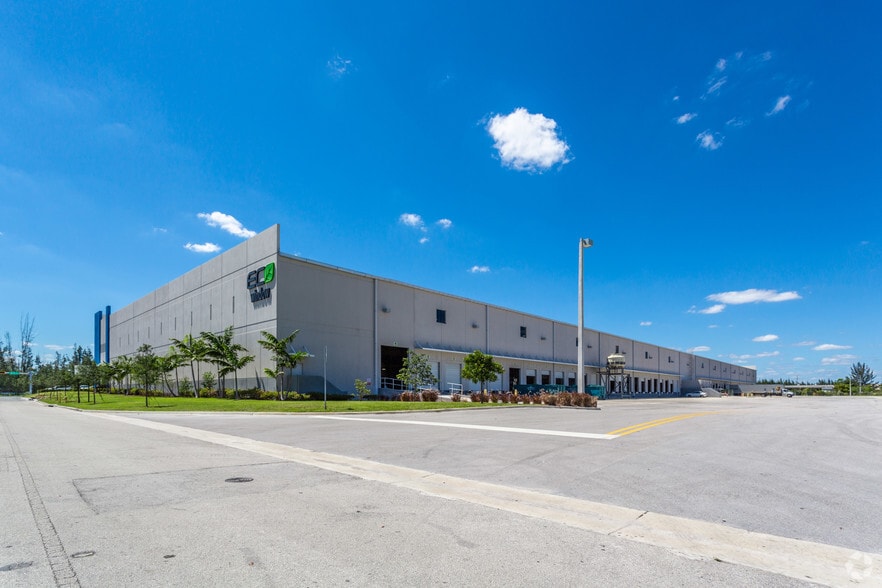 More Photos Of 9001-9101 NW 87th Ave, Medley Warehouse For Lease