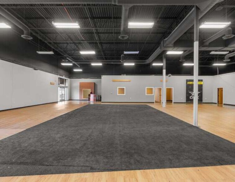 More Photos Of 304-350 NE Agness Ave, Grants Pass Unknown For Lease