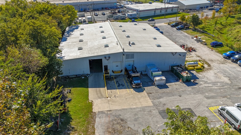 More Photos Of 3520 E Federal St, Baltimore Warehouse For Lease