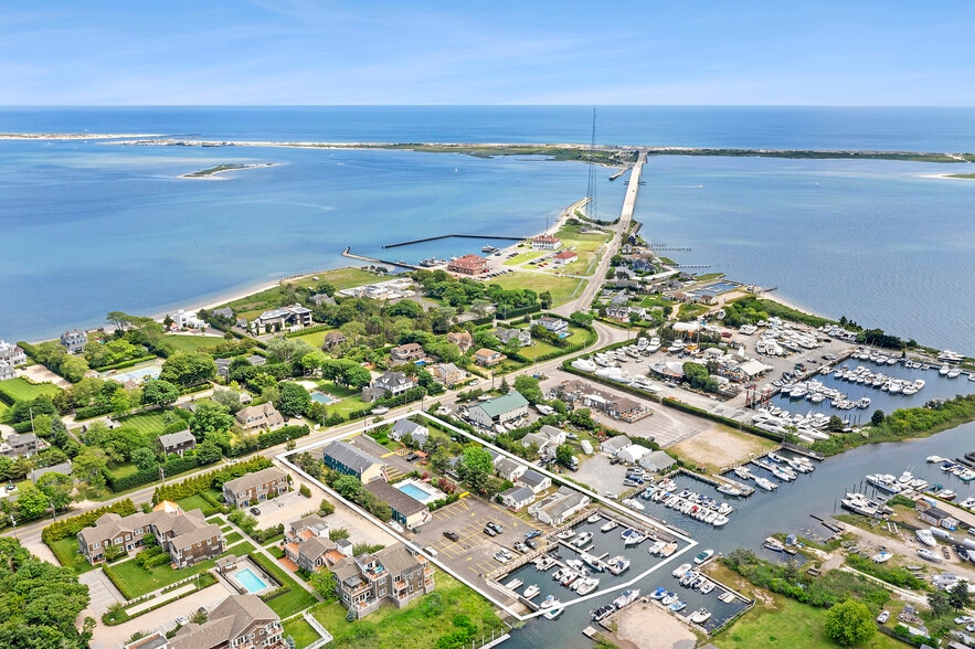 More Photos Of 72 Foster Ave, Hampton Bays Hotel For Sale