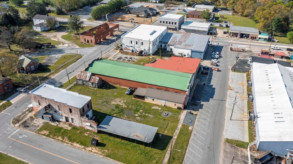 More Photos Of 82 Dromedary Street st, Woodbury Flex For Sale