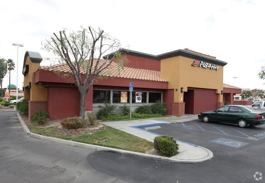 More Photos Of 110-210 E Stetson Ave, Hemet Unknown For Lease
