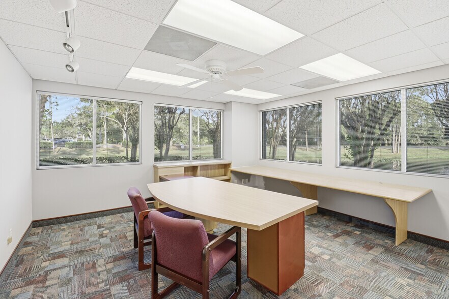 More Photos Of 585 Technology Pky, Lake Mary Office For Sale