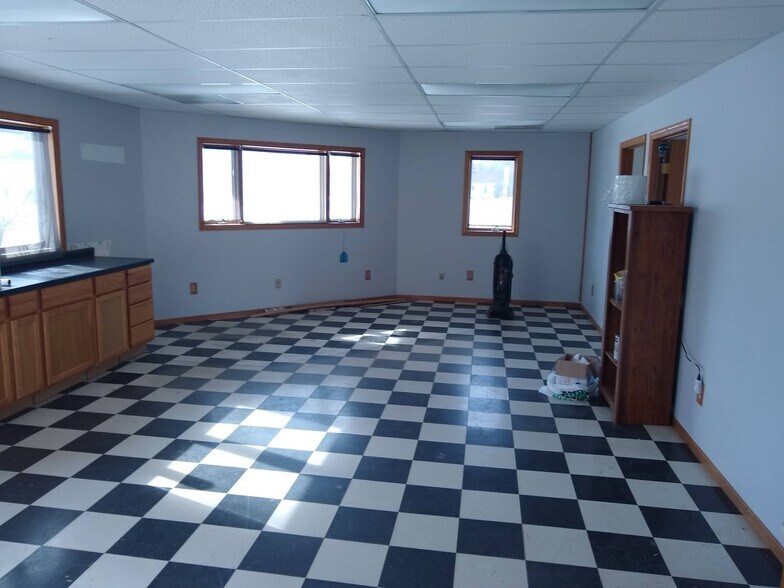 More Photos Of 301 Main St E, Hendrum Office For Sale