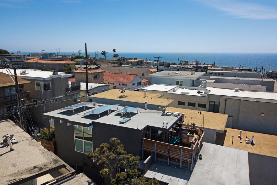 More Photos Of 472 Rosecrans Ave, Manhattan Beach Apartments For Sale