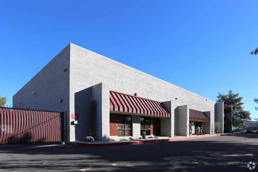 More Photos Of 11036 N 23rd Ave, Phoenix Research And Development For Lease