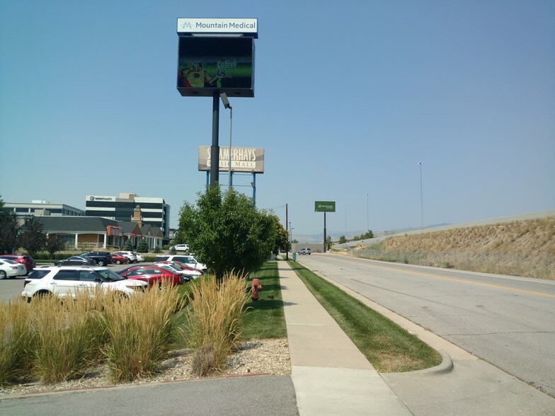 More Photos Of 5444 S Green St, Murray Medical For Lease