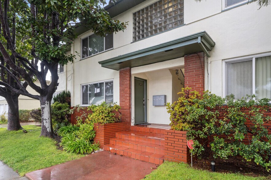 More Photos Of 3321 Barrett Ave, Richmond Apartments For Sale