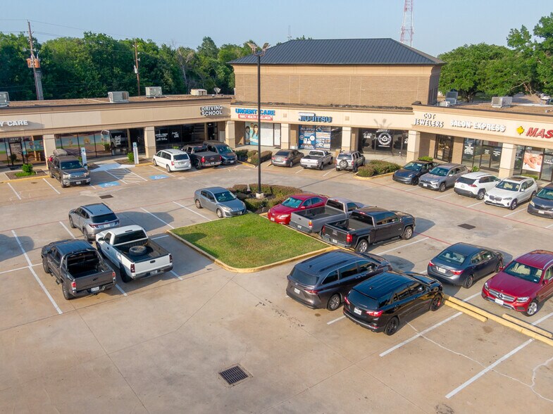 More Photos Of 8604-8686 N Hwy 6, Houston Unknown For Lease