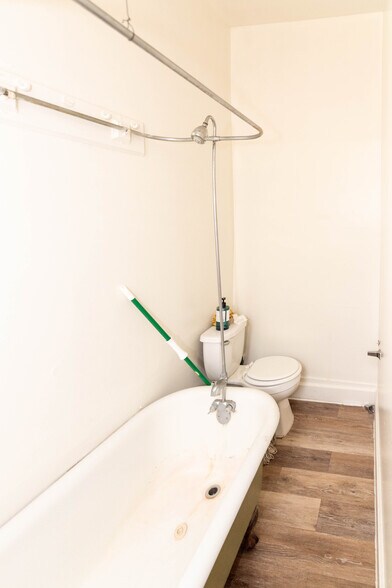 More Photos Of 46 W Biddle St, Baltimore Apartments For Sale