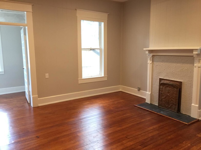 More Photos Of 1600 Nueces St, Austin Office For Lease