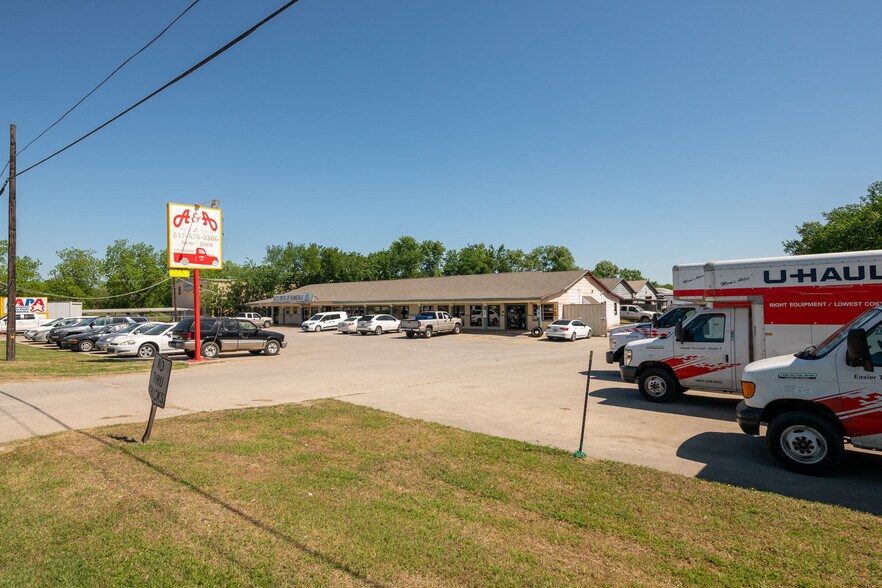 Primary Photo Of 732 W Kennedale Pky, Kennedale Service For Lease