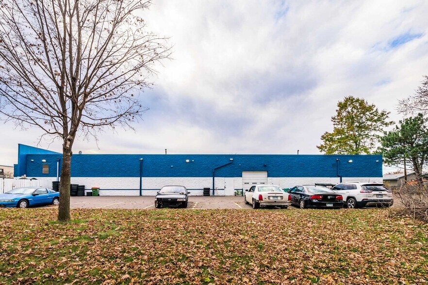 More Photos Of 8443 University Ave NE, Spring Lake Park Auto Repair For Sale