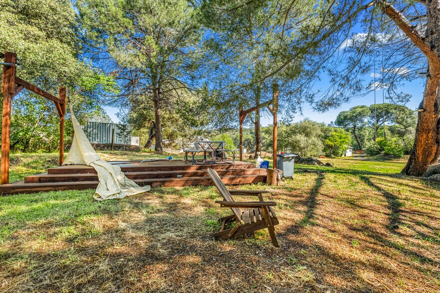 More Photos Of 320 Taylor Rd, Newcastle Specialty For Sale