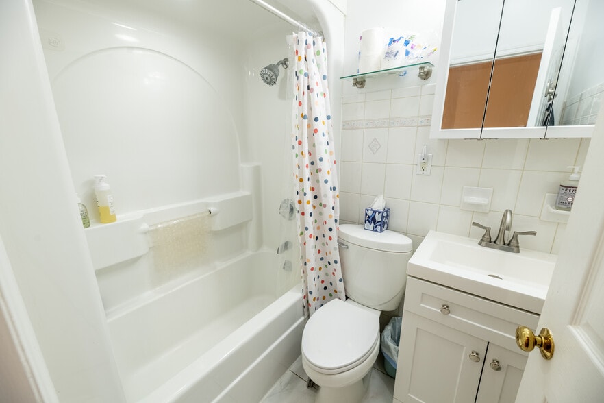 More Photos Of 600 Grand St, Hoboken Office Residential For Sale
