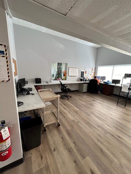 More Photos Of 116 Salina St, Liverpool Flex For Sale