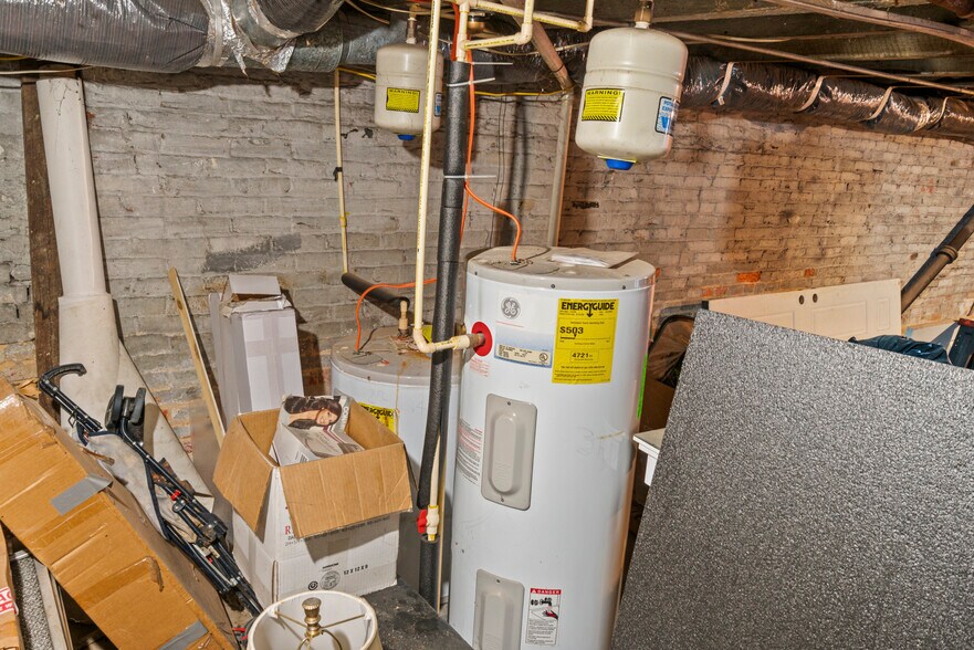 More Photos Of 885 W Lombard St, Baltimore Apartments For Sale