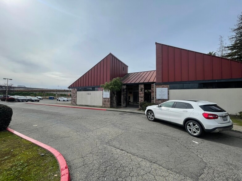 More Photos Of 123 S Commerce St, Stockton Healthcare For Lease