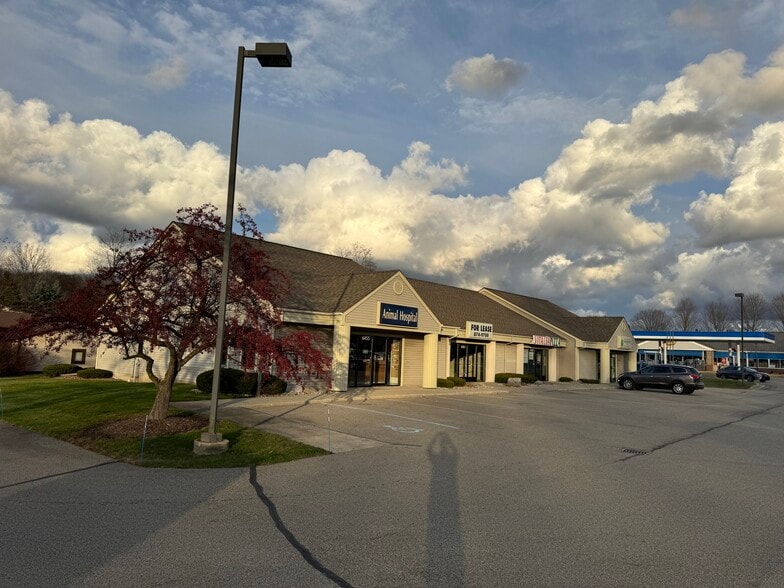 More Photos Of 6461-6475 Belding Rd NE, Rockford Freestanding For Lease