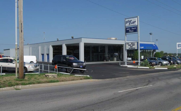 More Photos Of 6824-6840 Blue Ridge Blvd, Raytown Auto Dealership For Sale