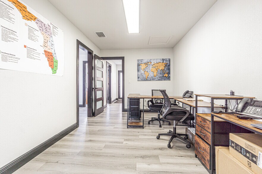 More Photos Of 6911 Gibsonton Dr, Gibsonton Light Manufacturing For Sale