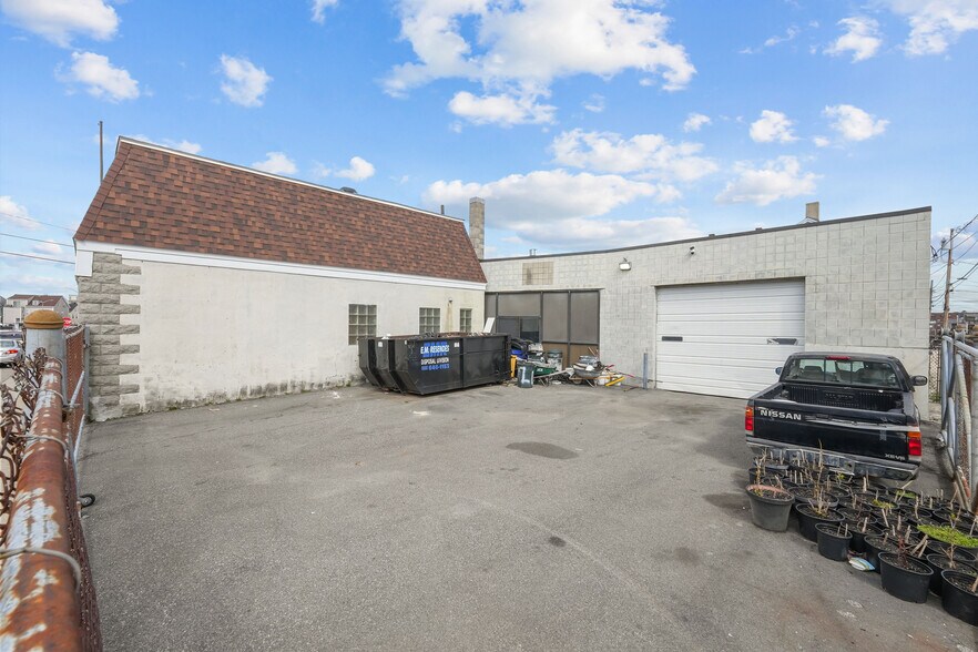 More Photos Of 138 Morgan St, Fall River Warehouse For Sale