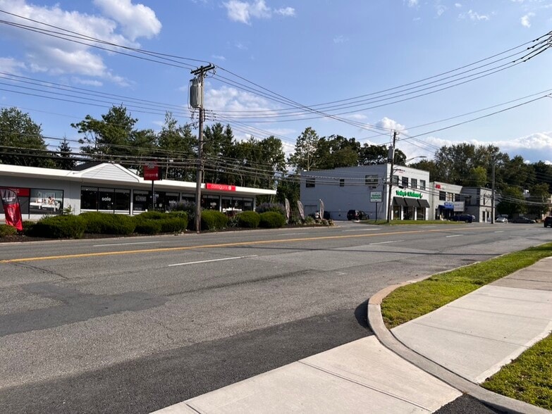 More Photos Of 84-86 S Central Ave, Hartsdale Freestanding For Lease