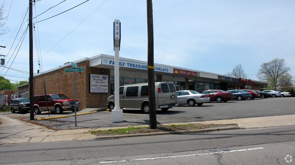 More Photos Of 424-430 Portage Trl, Cuyahoga Falls Storefront For Lease
