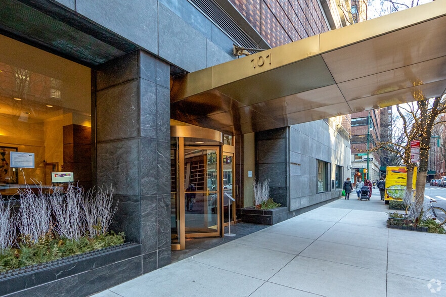 More Photos Of 101-111 W 67th St, New York Apartments For Lease