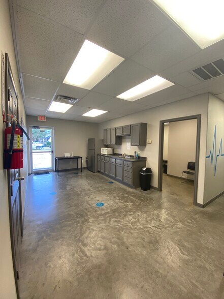 More Photos Of 26019 Interstate 45, Spring Freestanding For Sale