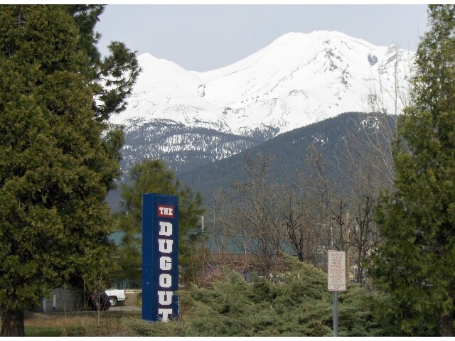 More Photos Of 112-166 Morgan Way, Mount Shasta Storefront For Lease