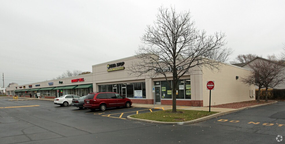More Photos Of 1219-1281 S Main St, Lombard Unknown For Lease