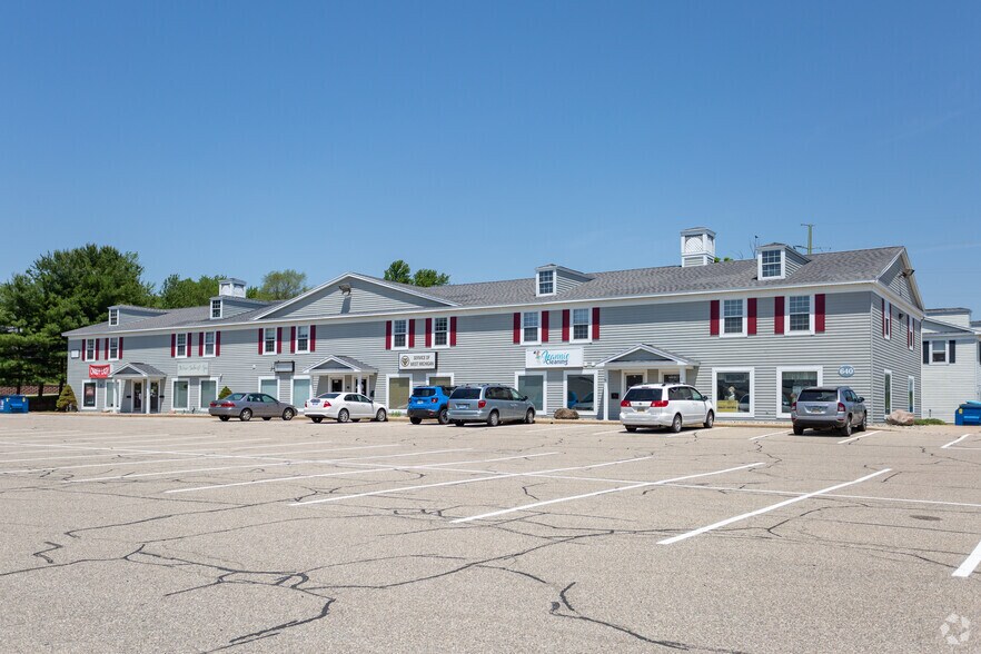 More Photos Of 618-626 Romence Rd, Portage Unknown For Lease