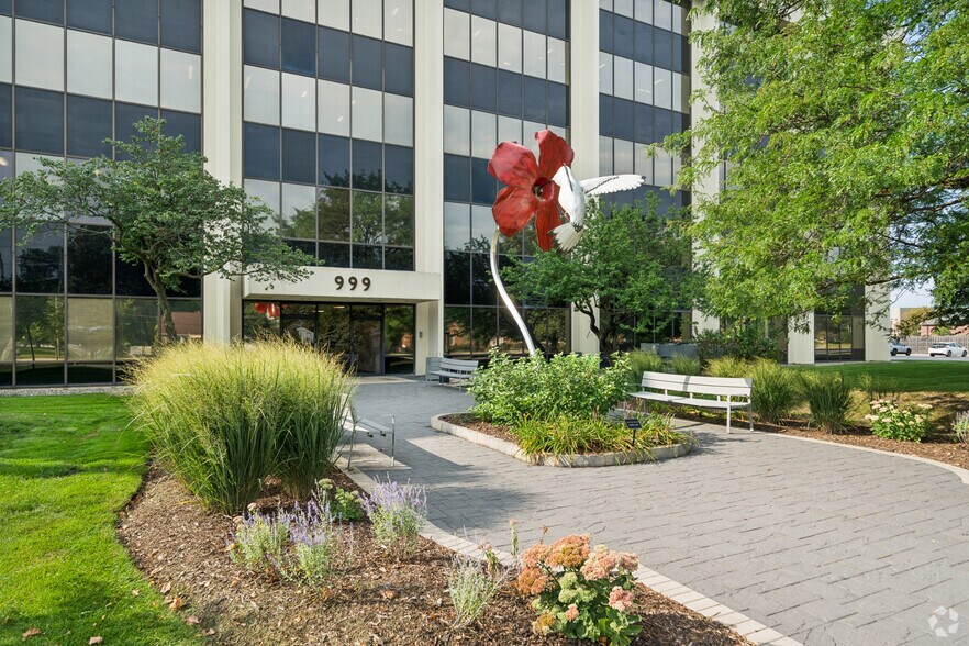 More Photos Of 999 E Touhy Ave, Des Plaines Office For Lease