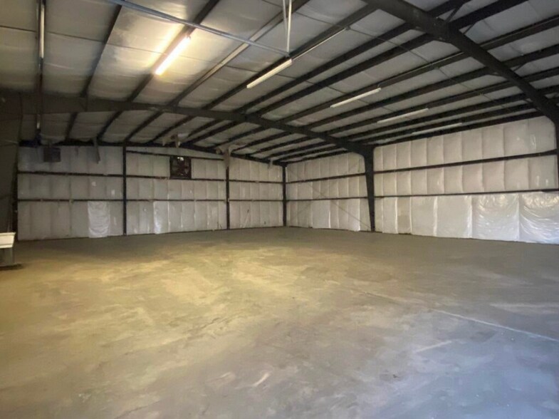 More Photos Of 750 Rex Dr, Tupelo Warehouse For Sale