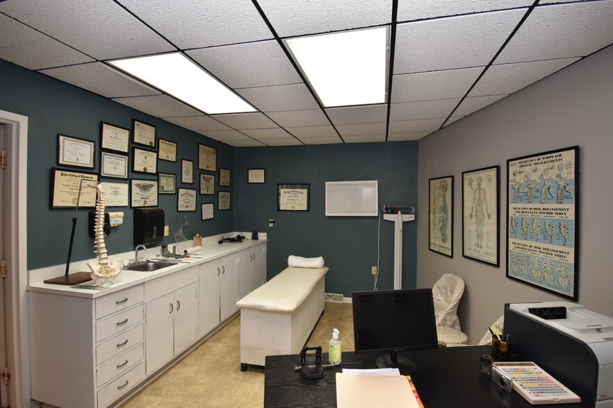 More Photos Of 100 Brenda Ave, Danville Medical For Sale