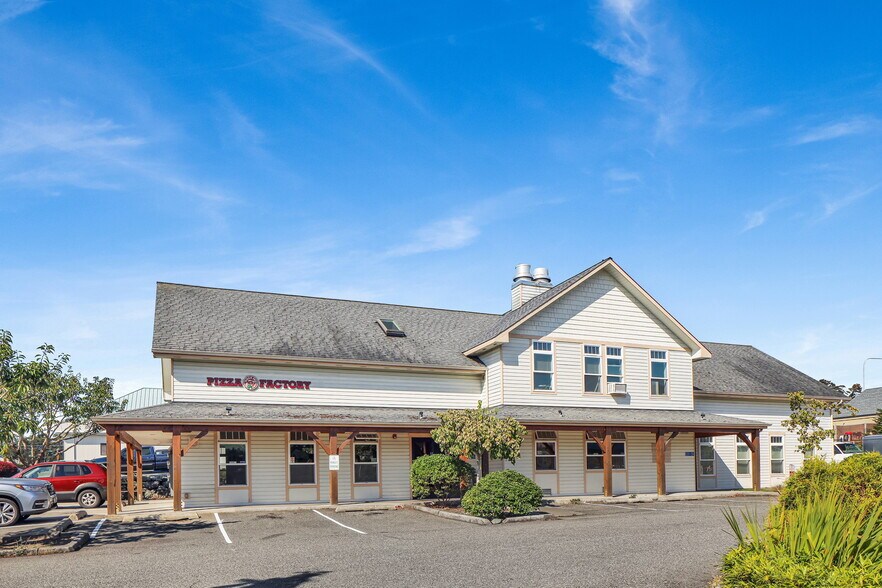More Photos Of 107 S Main St, Coupeville Office For Sale