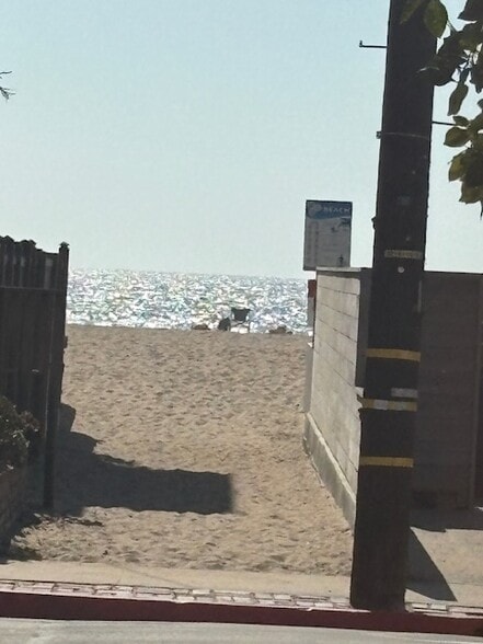 More Photos Of 116 Rees St, Playa Del Rey Apartments For Sale