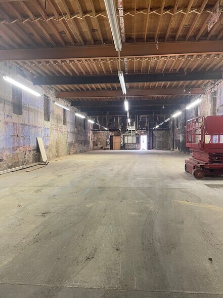 More Photos Of 12-14 Coryell 12-14 Coryell, Lambertville Light Distribution For Lease