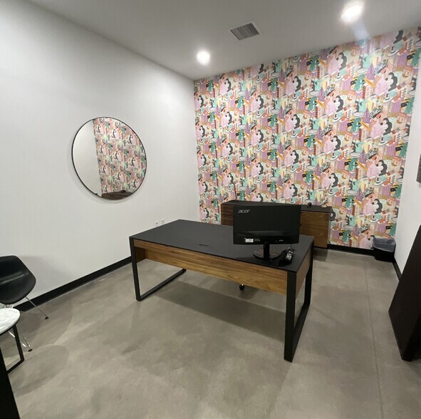 More Photos Of 10031 E Dynamite Blvd, Scottsdale Office For Sale