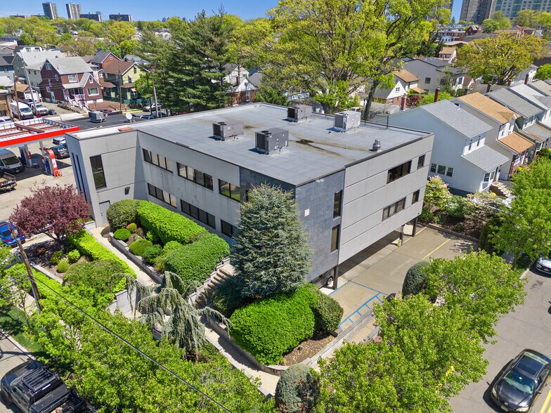 More Photos Of 670 Bergen Blvd, Ridgefield Medical For Sale