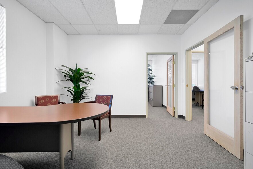 More Photos Of 15490 Civic Dr, Victorville Office For Lease