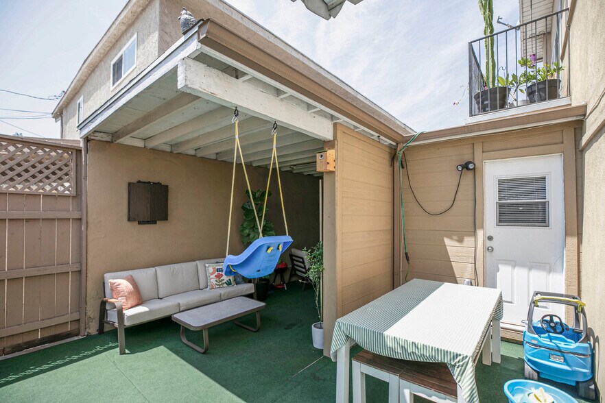 More Photos Of 2014-2016 Peyton Ave, Burbank Apartments For Sale