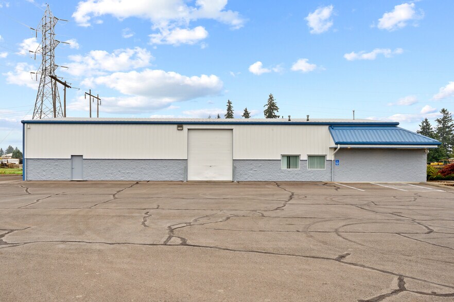 More Photos Of 13735 SW Galbreath Dr, Sherwood Warehouse For Lease